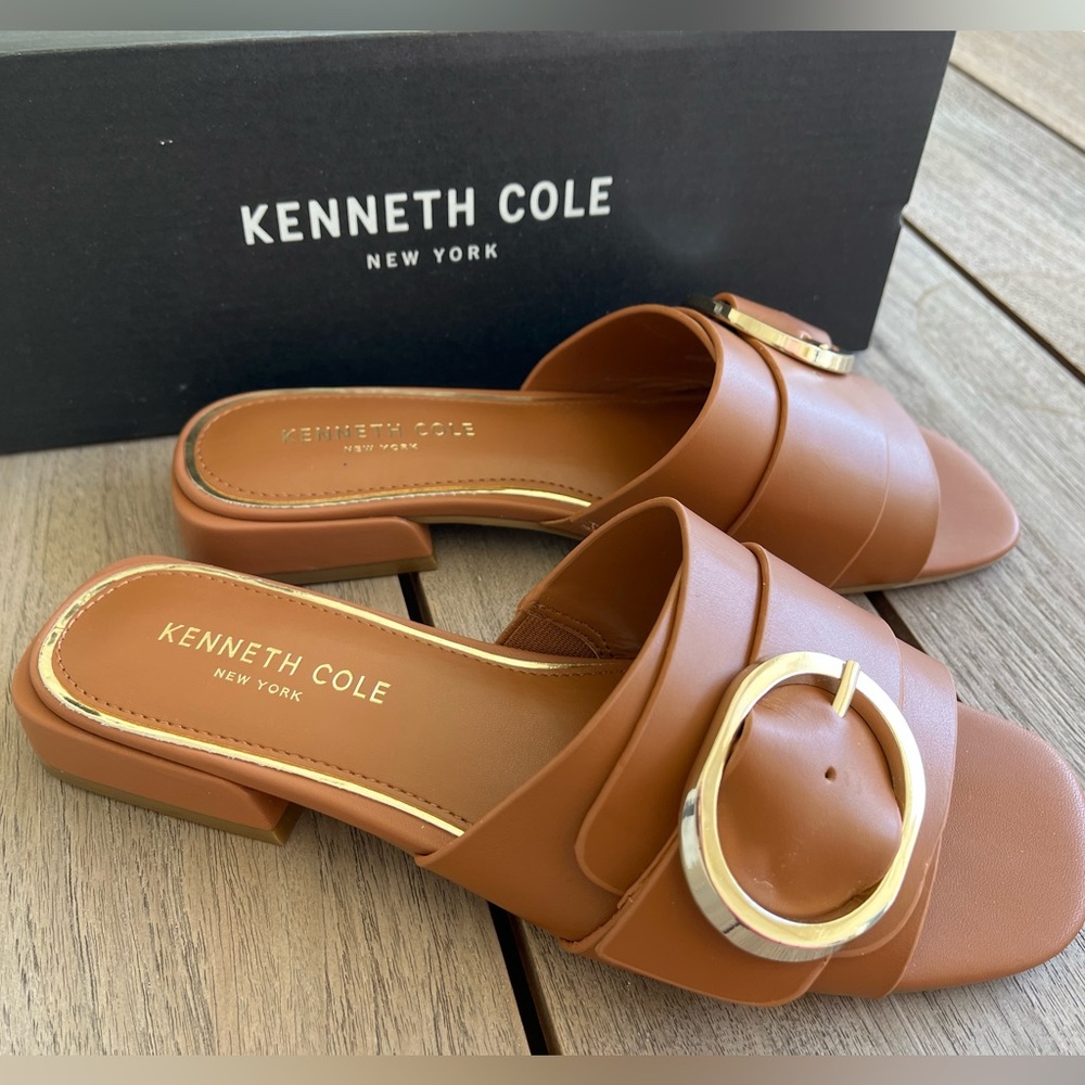 🤎Kenneth Cole Ingrid Buckle Accent Slide Sandals Size 6.5 cushioned EUC WITH BOX